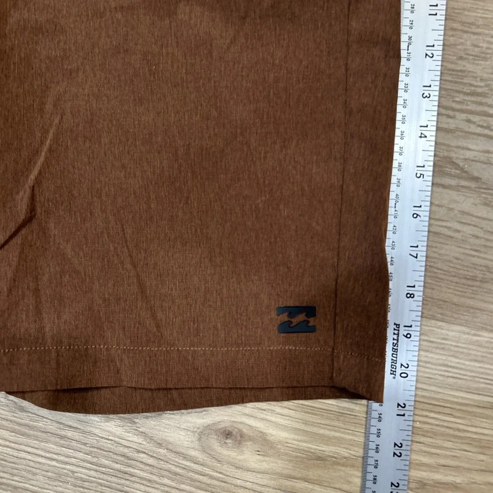 Billabong Crossfire Submersibles Hybrid Shorts Mens 33 Brown Quick Dry Stretch